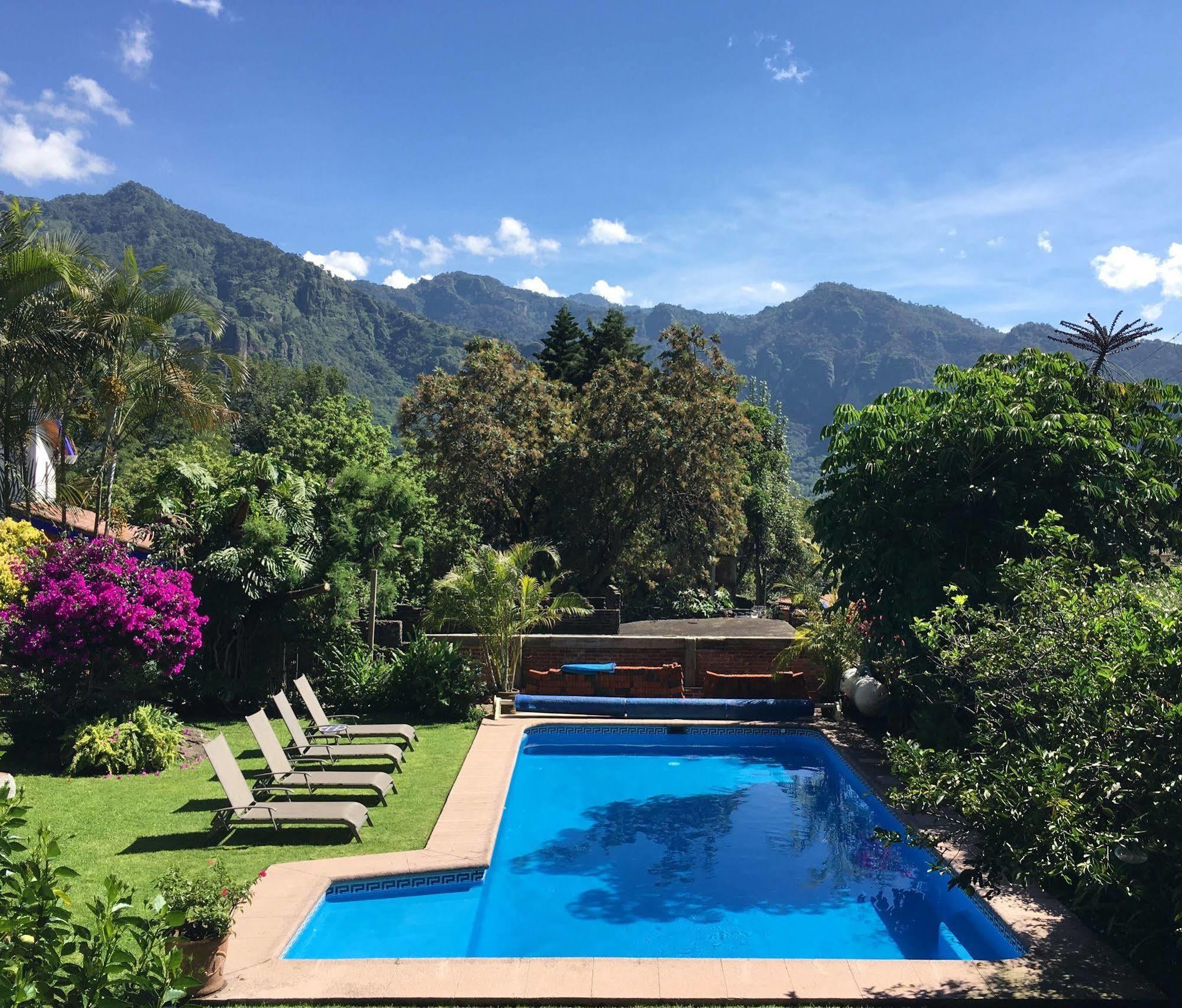 Hotel Casa Del Angel Tepoztlan Bagian luar foto